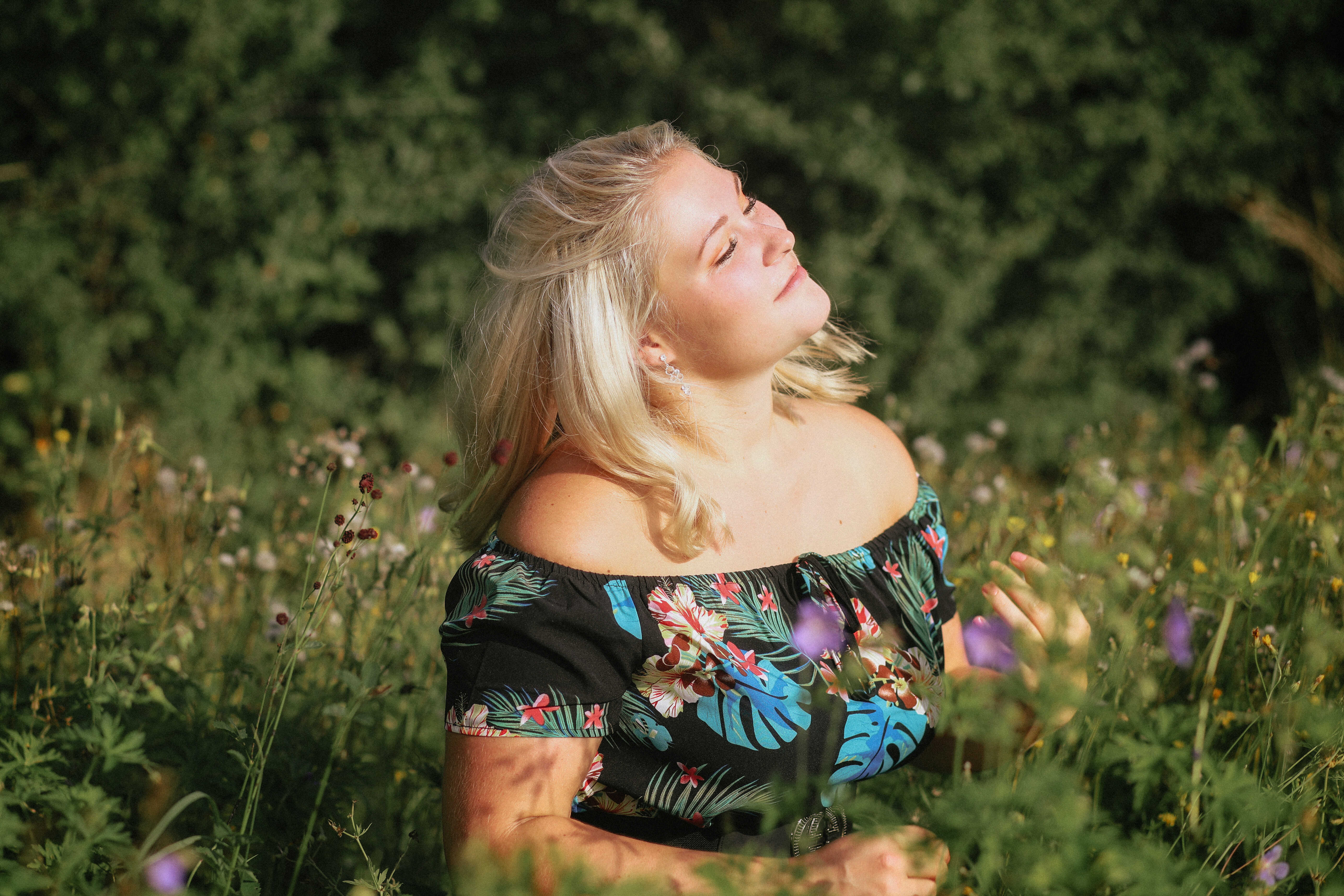 Portrét s květinami